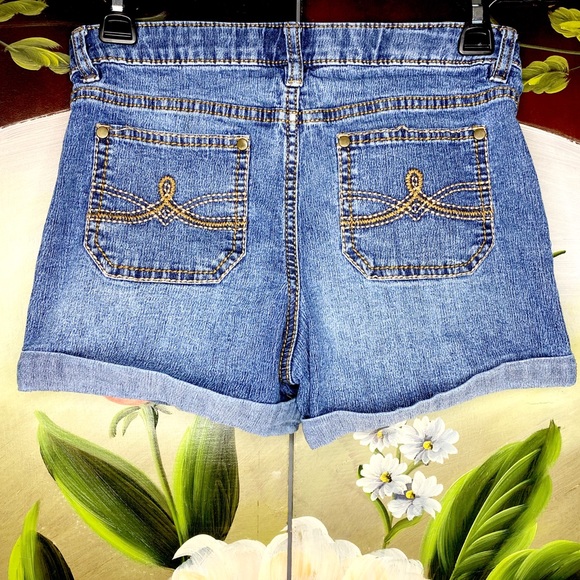 MUDD Button Fly Blue Denim Girls Jean Shorts - Picture 2 of 9